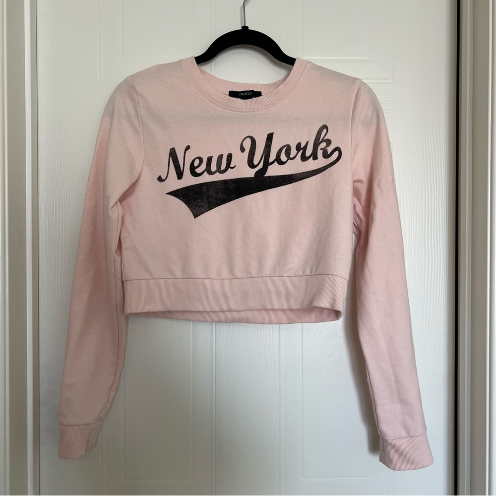 Forever 21 Light Pink New York Graphic Cropped Sweatshirt